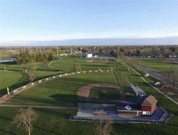 BASEBALL & SOFTBALL FIELDS